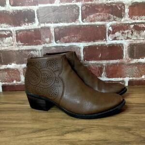 Umberto Raffini Kirby Ankle Boots Womens Size 7.5 EU 38 Leather Block Heel Boot